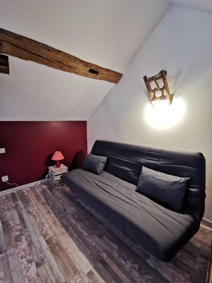 Gites Les Ecuries Saserang Mouilleron Zewnętrze zdjęcie